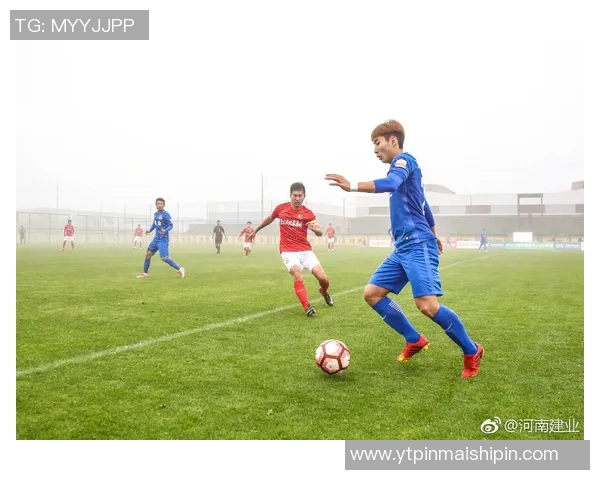 鲁能与上港激战正酣文字直播全程回顾精彩瞬间与赛场动态